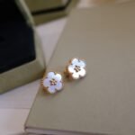 [Eternal Jewelry]LUCKY PINK GOLD WHITE MOP EARRINGS - Image 3