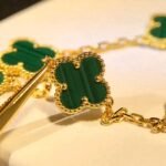 [Eternal Jewelry]CLOVER 5 MOTIFS MALACHITE BRACELET - Image 4