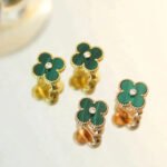[Eternal Jewelry]CLOVER MEDIUM 1 MOTIFS MALACHITE DIAMOND EARRINGS - Image 2
