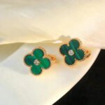 [Eternal Jewelry]CLOVER MEDIUM 1 MOTIFS MALACHITE DIAMOND EARRINGS - Image 7