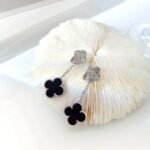 [Eternal Jewelry]CLOVER 2 MOTIFS  DIAMOND ONYX EARRINGS SILVER - Image 7