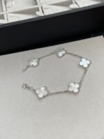 [Eternal Jewelry]CLOVER SILVER MOP 5 MOTIF BRACELET - Image 3