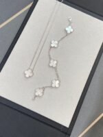 [Eternal Jewelry]CLOVER SILVER MOP 5 MOTIF BRACELET - Image 5
