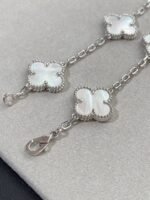 [Eternal Jewelry]CLOVER SILVER MOP 5 MOTIF BRACELET - Image 8