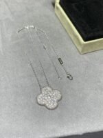 [Eternal Jewelry]CLOVER 25MM LARGE PENDANT DIAMOND PAVED SILVER NECKLACE - Image 8