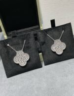 [Eternal Jewelry]CLOVER 25MM LARGE PENDANT DIAMOND PAVED SILVER NECKLACE - Image 10