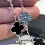 [Eternal Jewelry]CLOVER 5 MOTIF ONYXS DIAMOND BRACELET SILVER - Image 7
