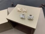 [Eternal Jewelry]JEUX DE WHITE MOP SILVER DIAMOND EARRINGS - Image 4