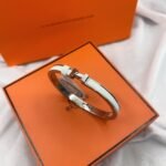 [Eternal Jewelry]CLASSIC HM CLIC WHITE 8MM ENAMEL BRACELET - Image 3