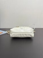 2025 Spring and Summer Preview Series CHANEL 22 Mini Handbag - Image 5