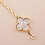 [Eternal Jewelry]CLOVER  5 MOTIF WHITE MOP BRACELET - Image 9