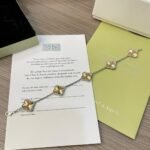 [Eternal Jewelry]CLOVER  5 MOTIFS  CHRISTMAS LIMITED EDITION BRACELET - Image 4